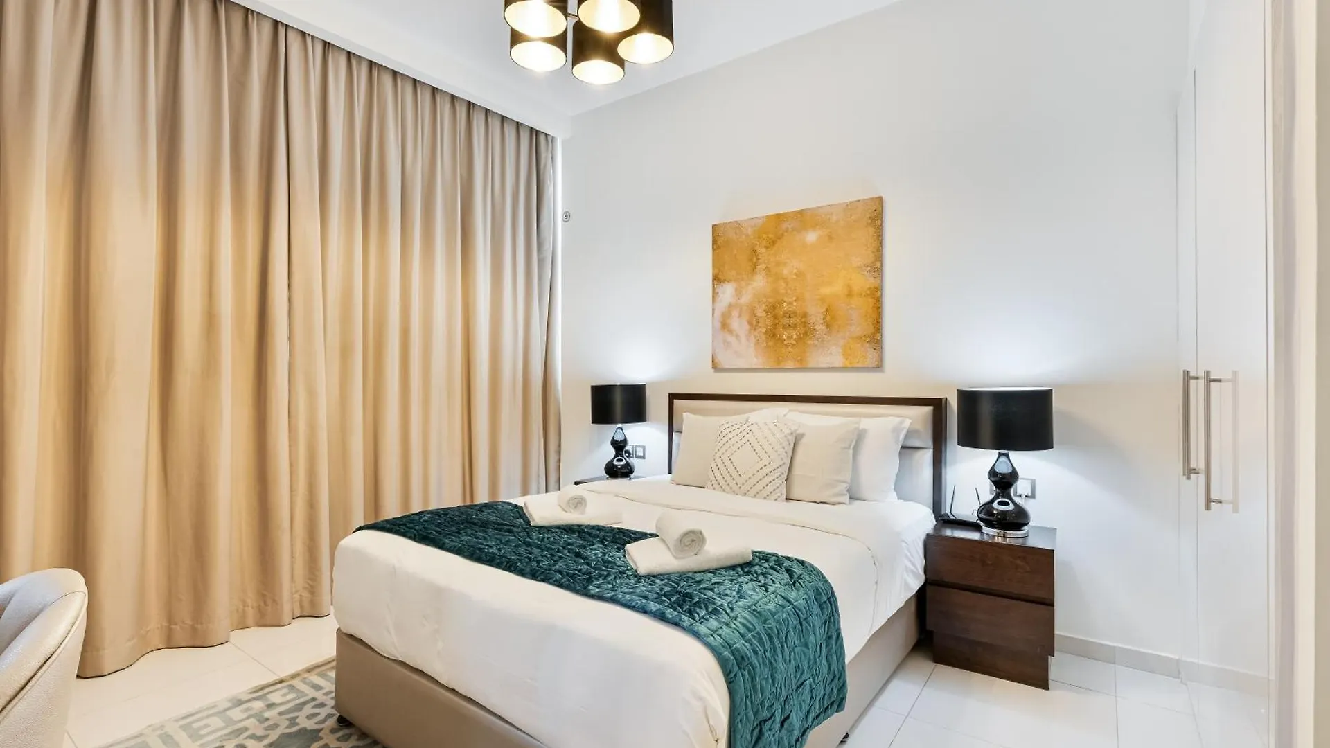 Urban Sanctuary Studio With Pool, Gym And Playground Dubai Apartment